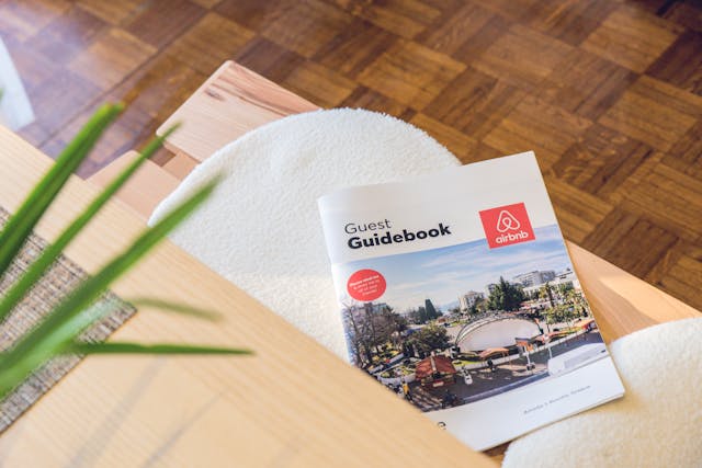 dane z prenájmu Airbnb a Booking.com